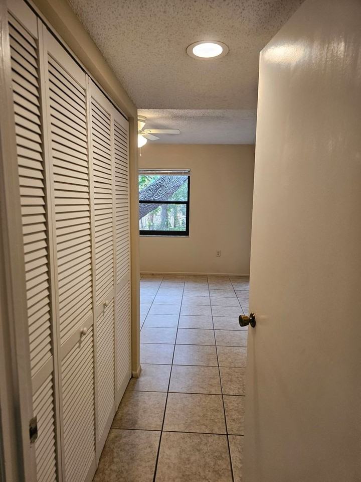 833 Mecca Dr - Photo 7 of 18