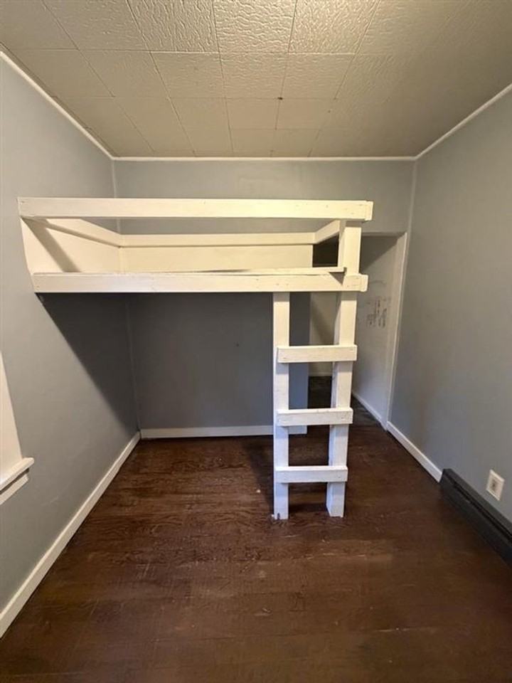 720 Everson Rd - Photo 3 of 8