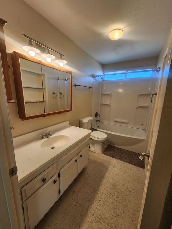 6685 Desert Queen Ave - Photo 6 of 12