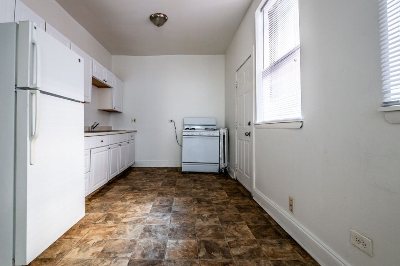 5854 S Michigan - Photo 3 of 21