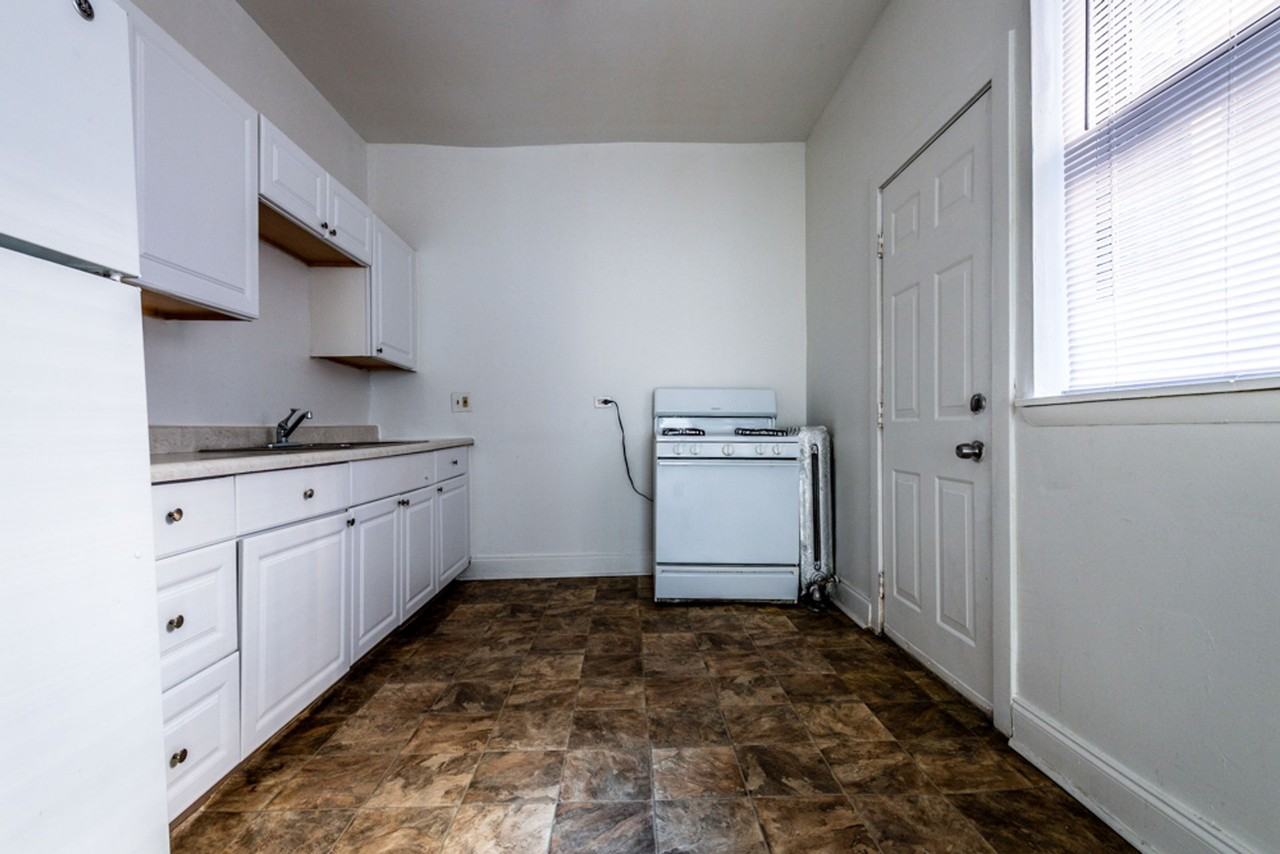 5854 S Michigan - Photo 5 of 21