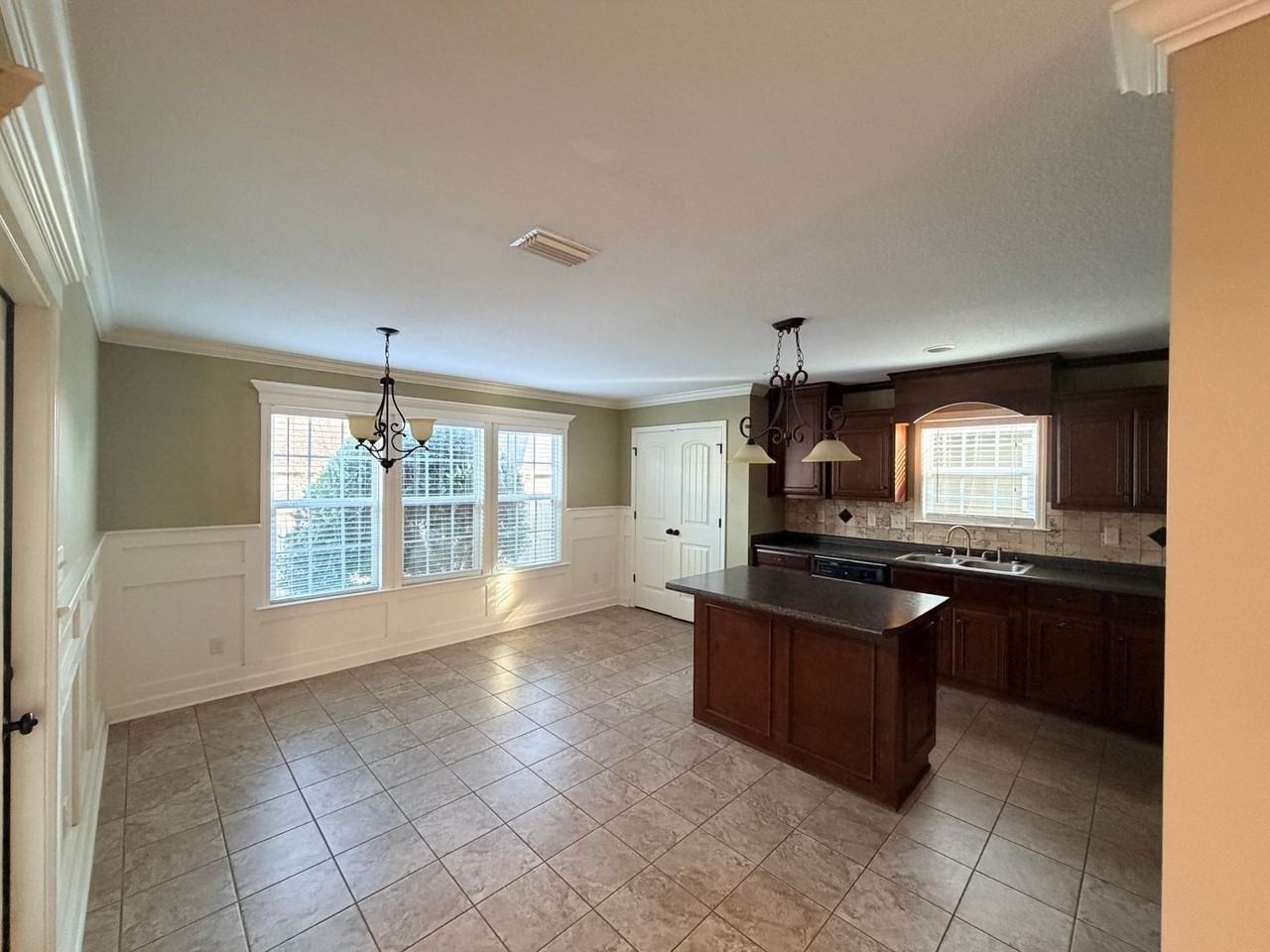 4244 Shadow Garden Dr - Photo 4 of 29