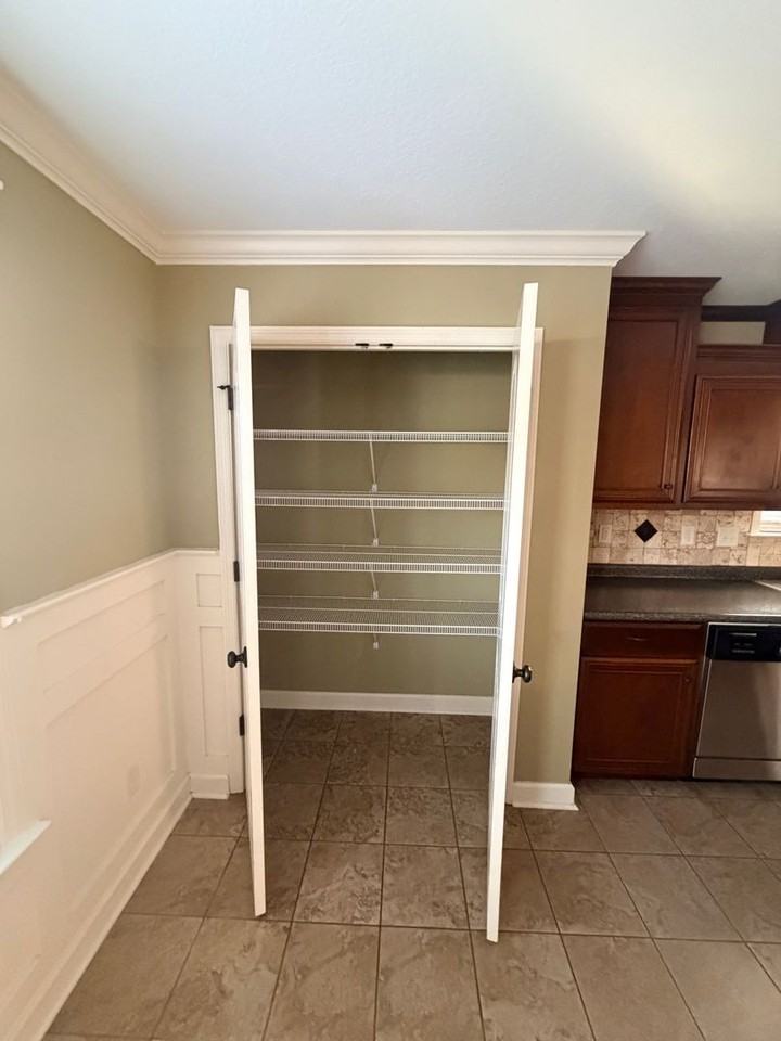 4244 Shadow Garden Dr - Photo 5 of 29