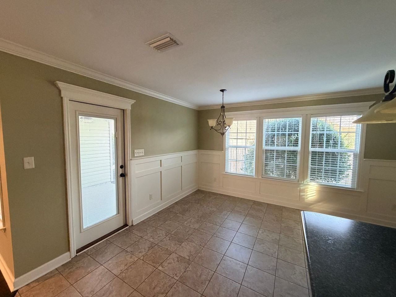 4244 Shadow Garden Dr - Photo 7 of 29