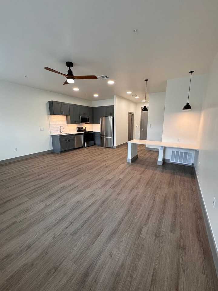 Iconik Bixby Apartments - Photo 2 of 50