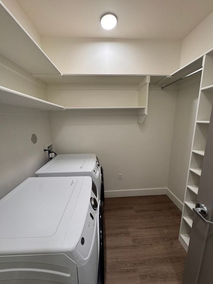 Iconik Bixby Apartments - Photo 5 of 50