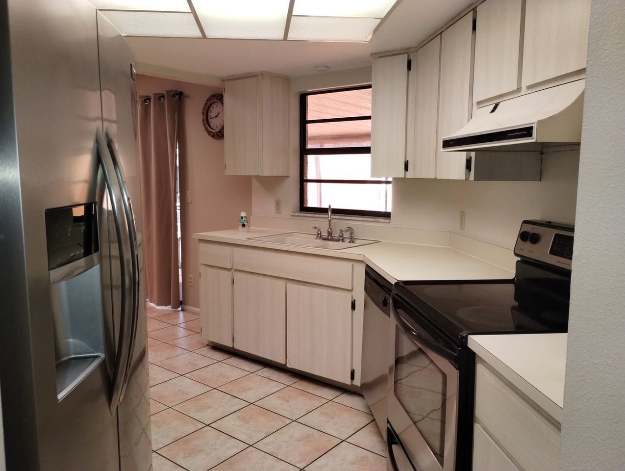 12254 Legend St - Photo 3 of 11