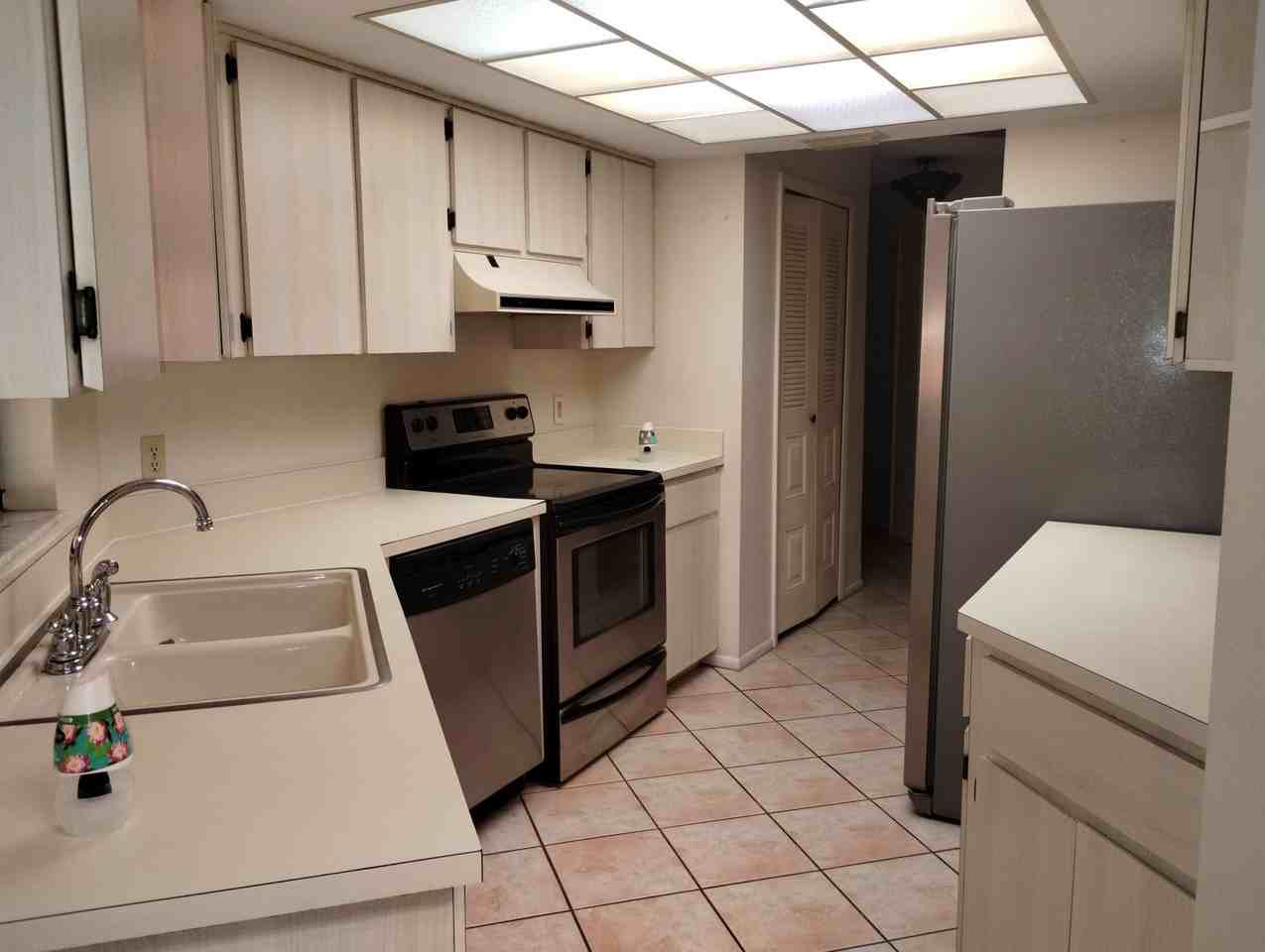 12254 Legend St - Photo 4 of 11