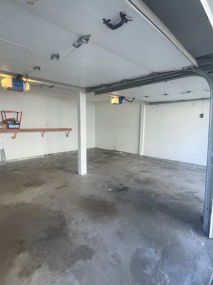 1062 E 2nd St - Photo 3 of 20