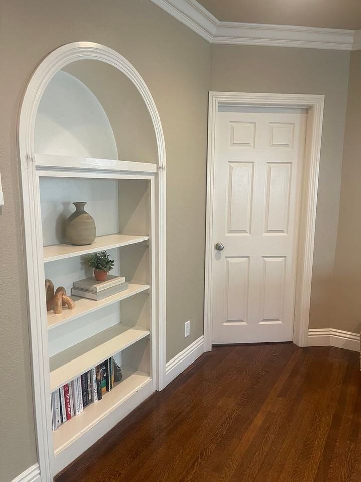 1062 E 2nd St - Photo 5 of 20