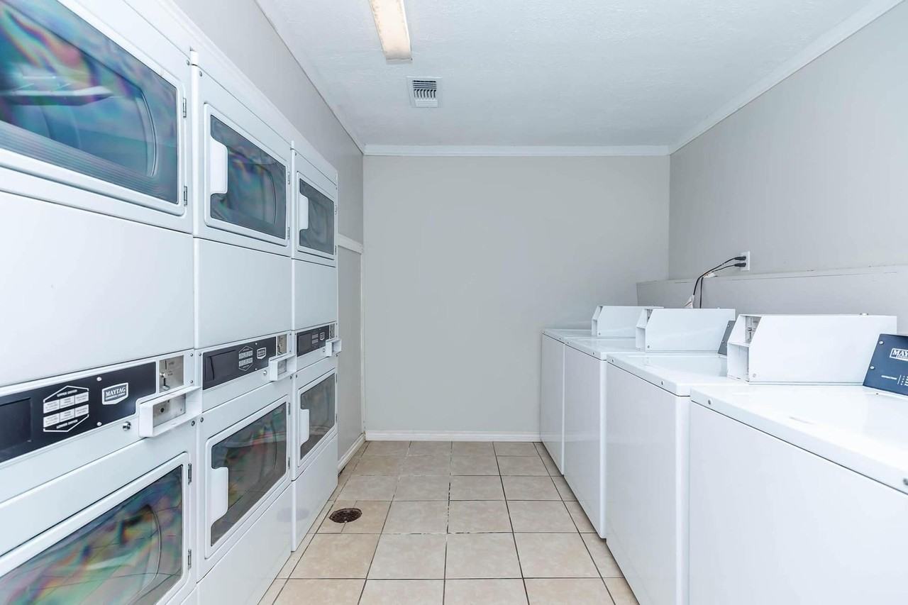 Redland Ridge Apartments - Photo 3 of 9