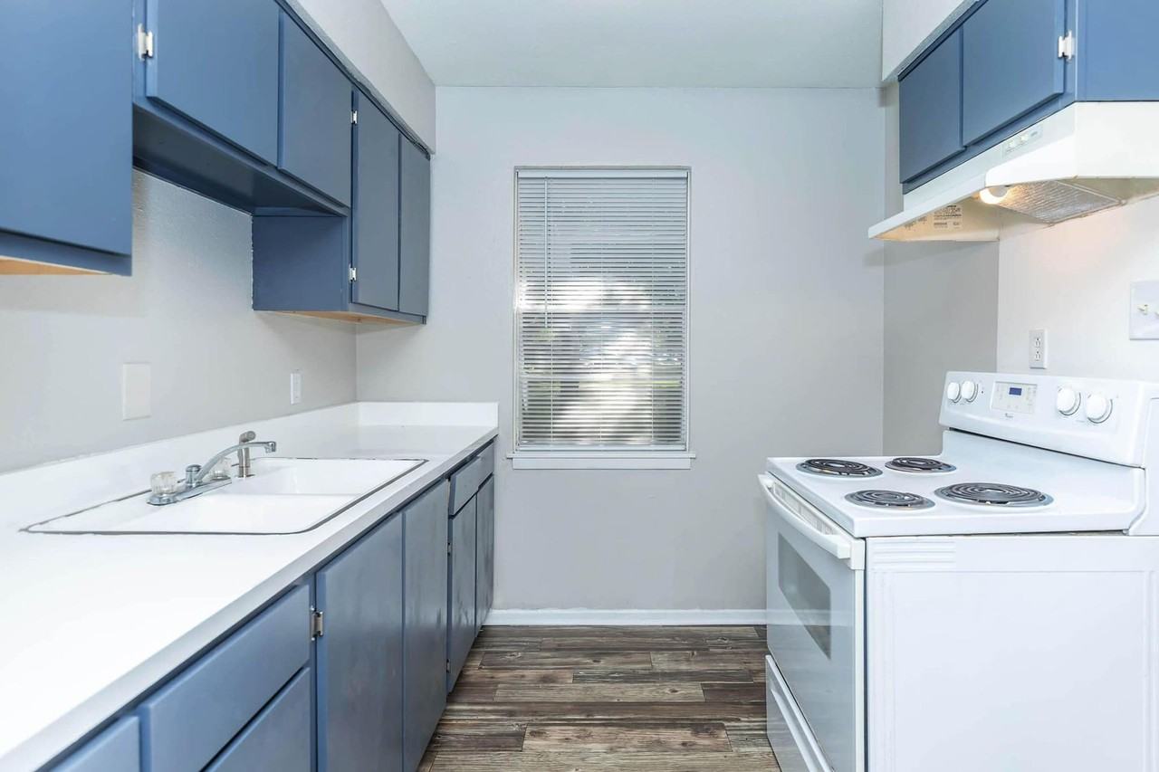 Redland Ridge Apartments - Photo 4 of 9