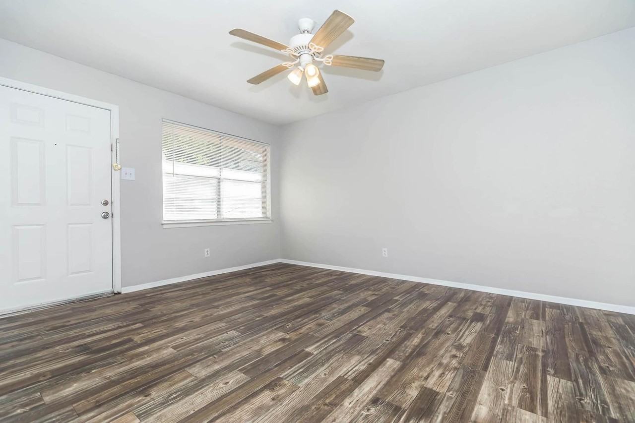 Redland Ridge Apartments - Photo 5 of 9