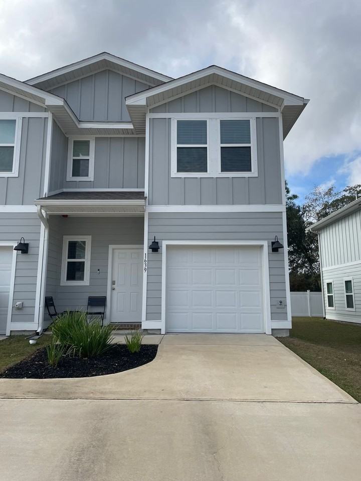 1639 Iroquois Ct - Photo 2 of 21