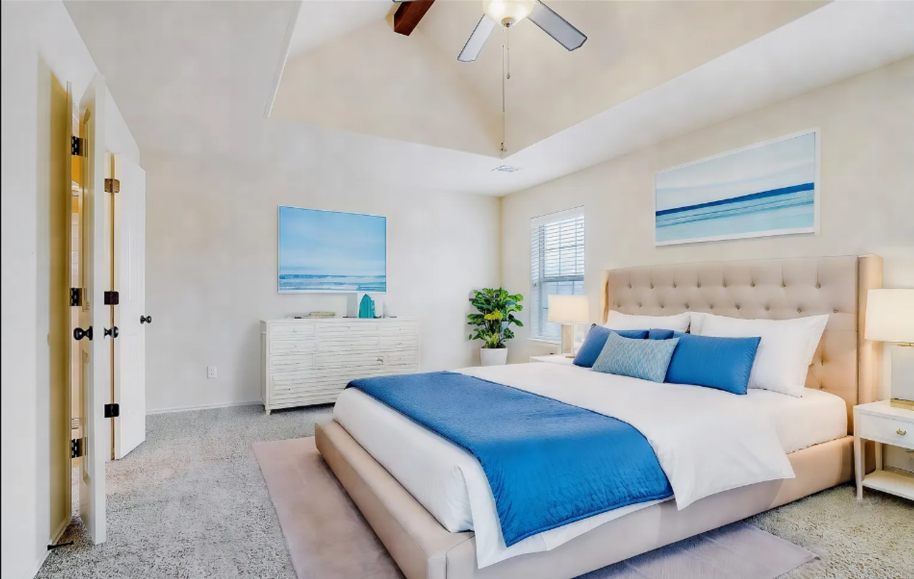 1716 W Austin St - Photo 2 of 28