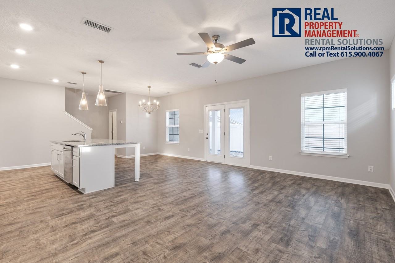 4335 Doral Dr - Photo 4 of 24