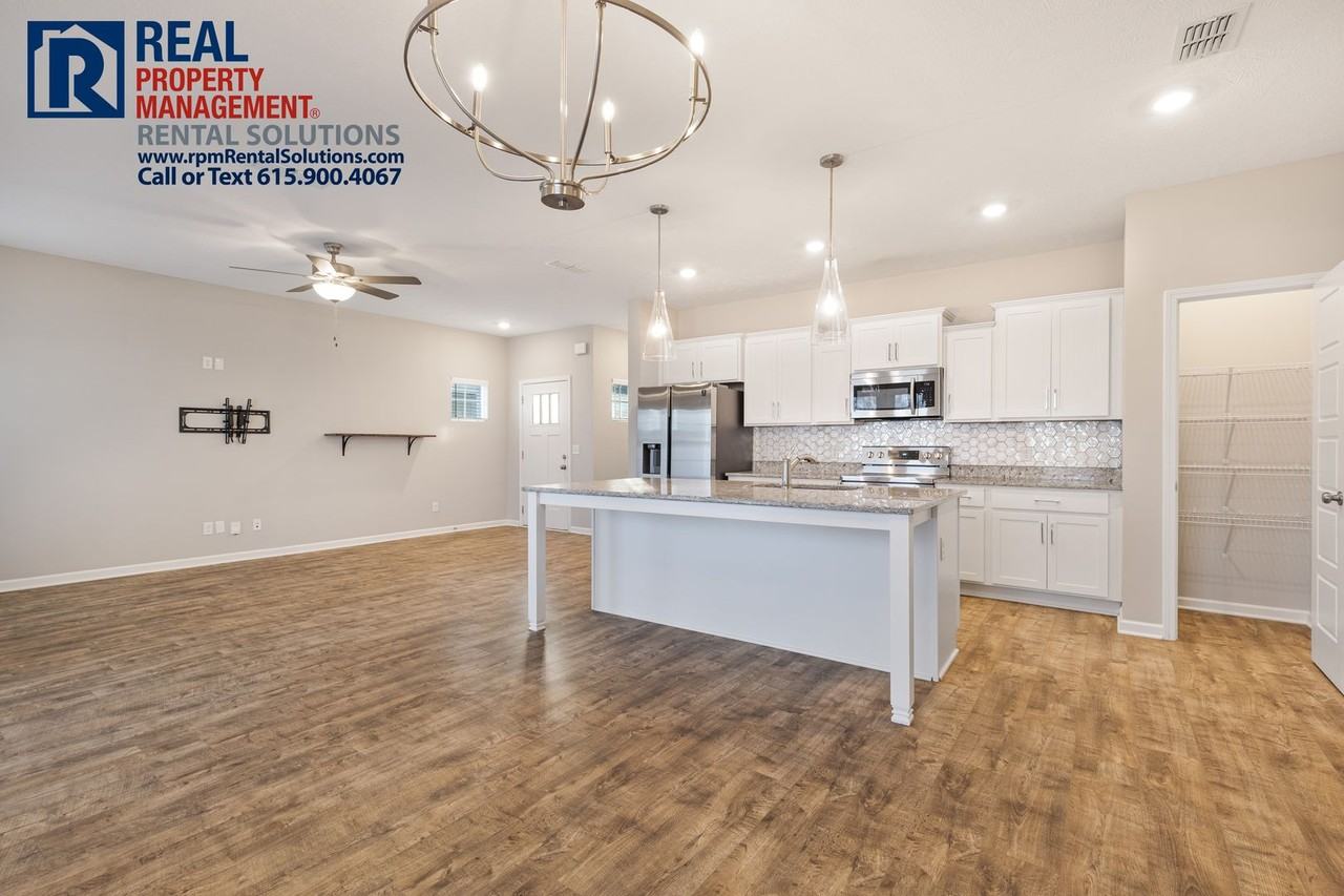 4335 Doral Dr - Photo 5 of 24