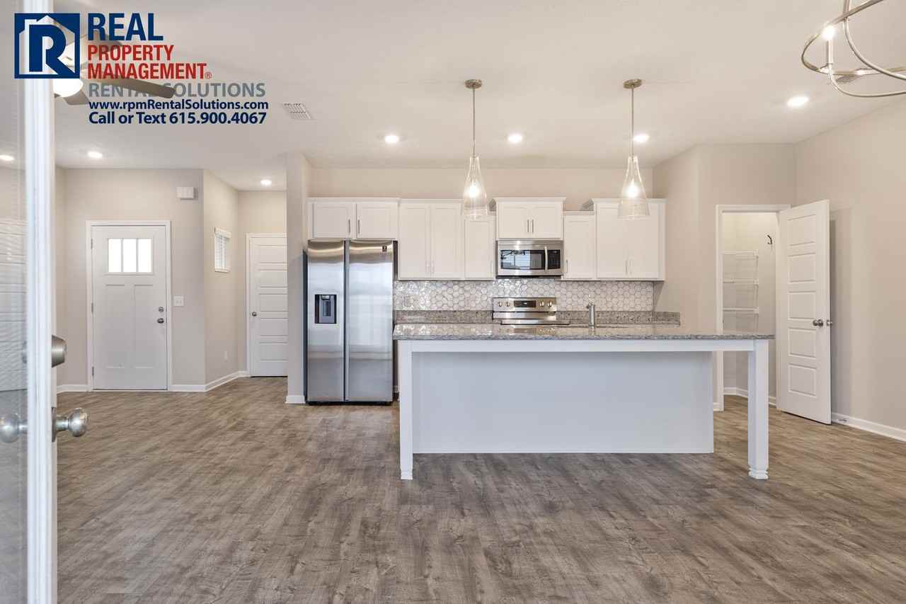 4335 Doral Dr - Photo 7 of 24