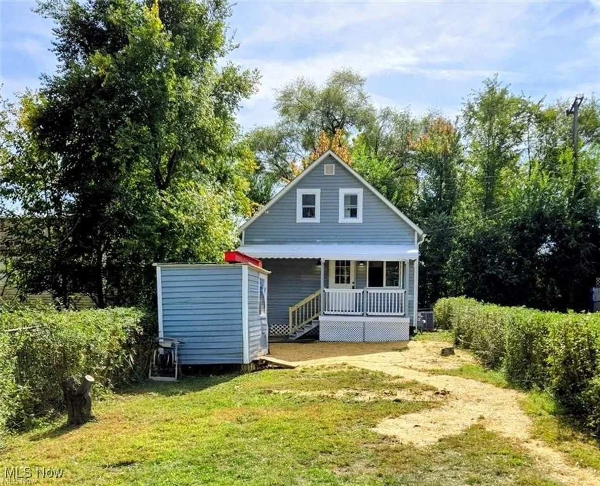 3007 Barber Ave - Photo 2 of 14