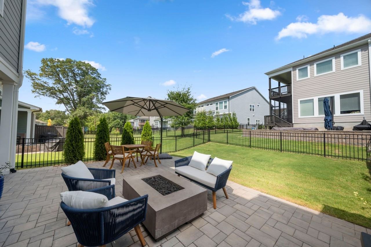 2506 Lola Ave - Photo 4 of 39