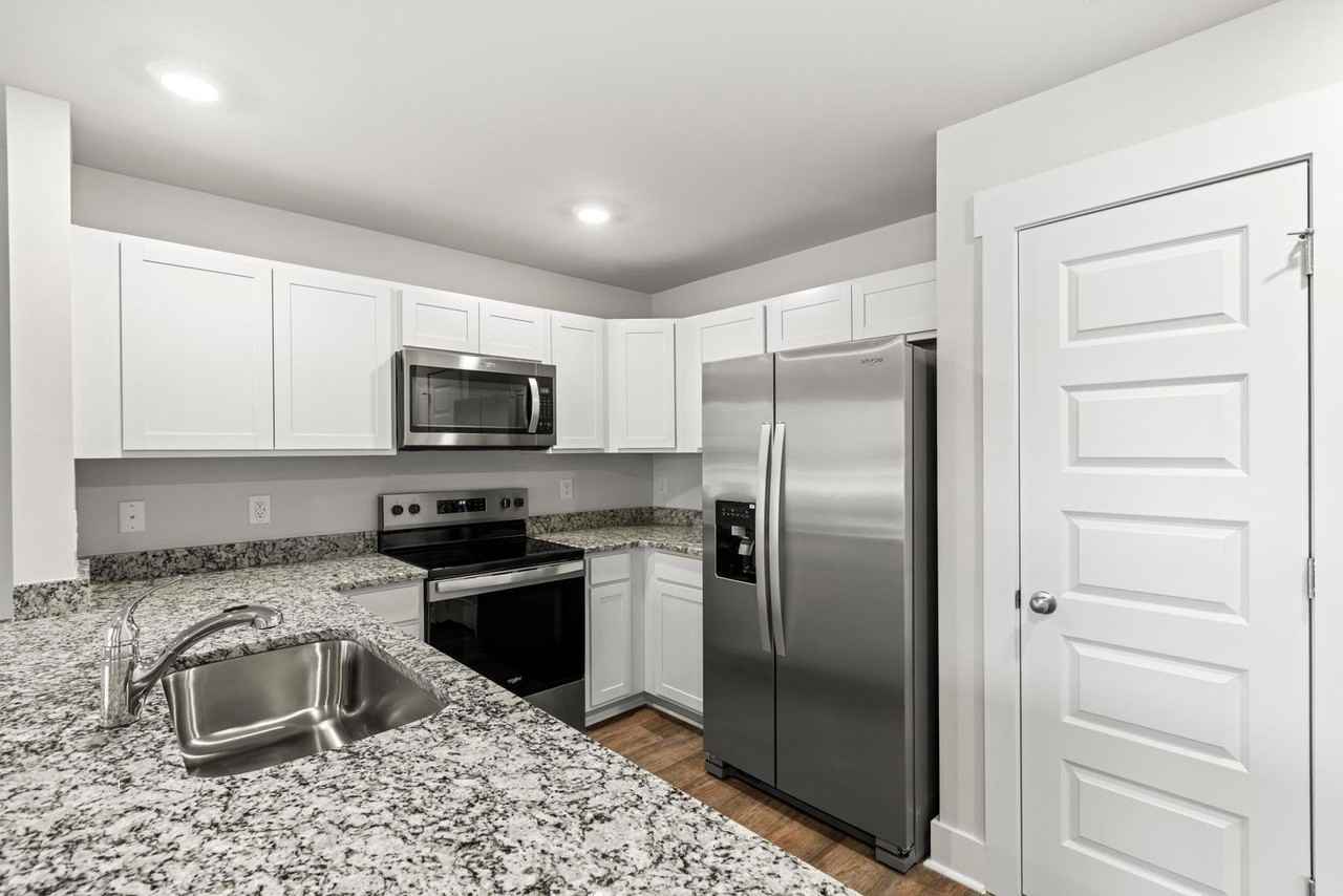 117 S Grassland Rd - Photo 4 of 21