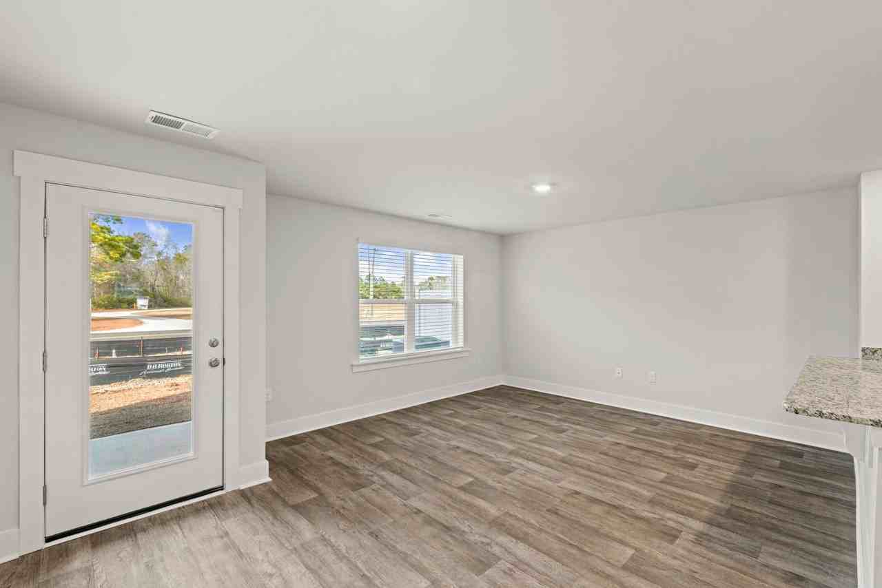 117 S Grassland Rd - Photo 5 of 21