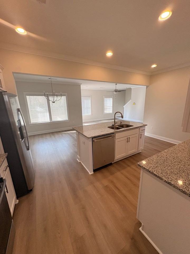 114 Alva Dr - Photo 4 of 18