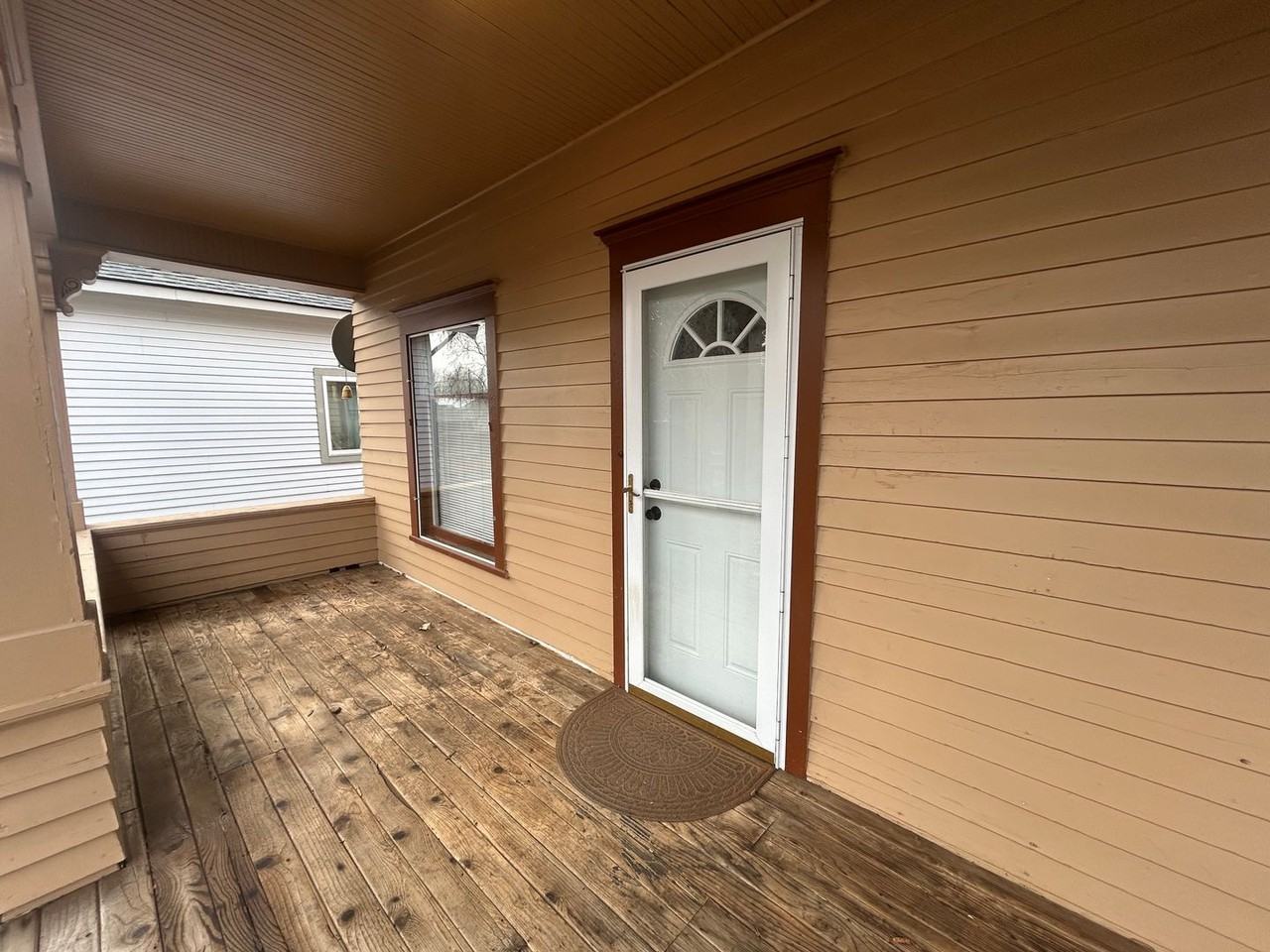 703 1/2 N Nanum St - Photo 2 of 20