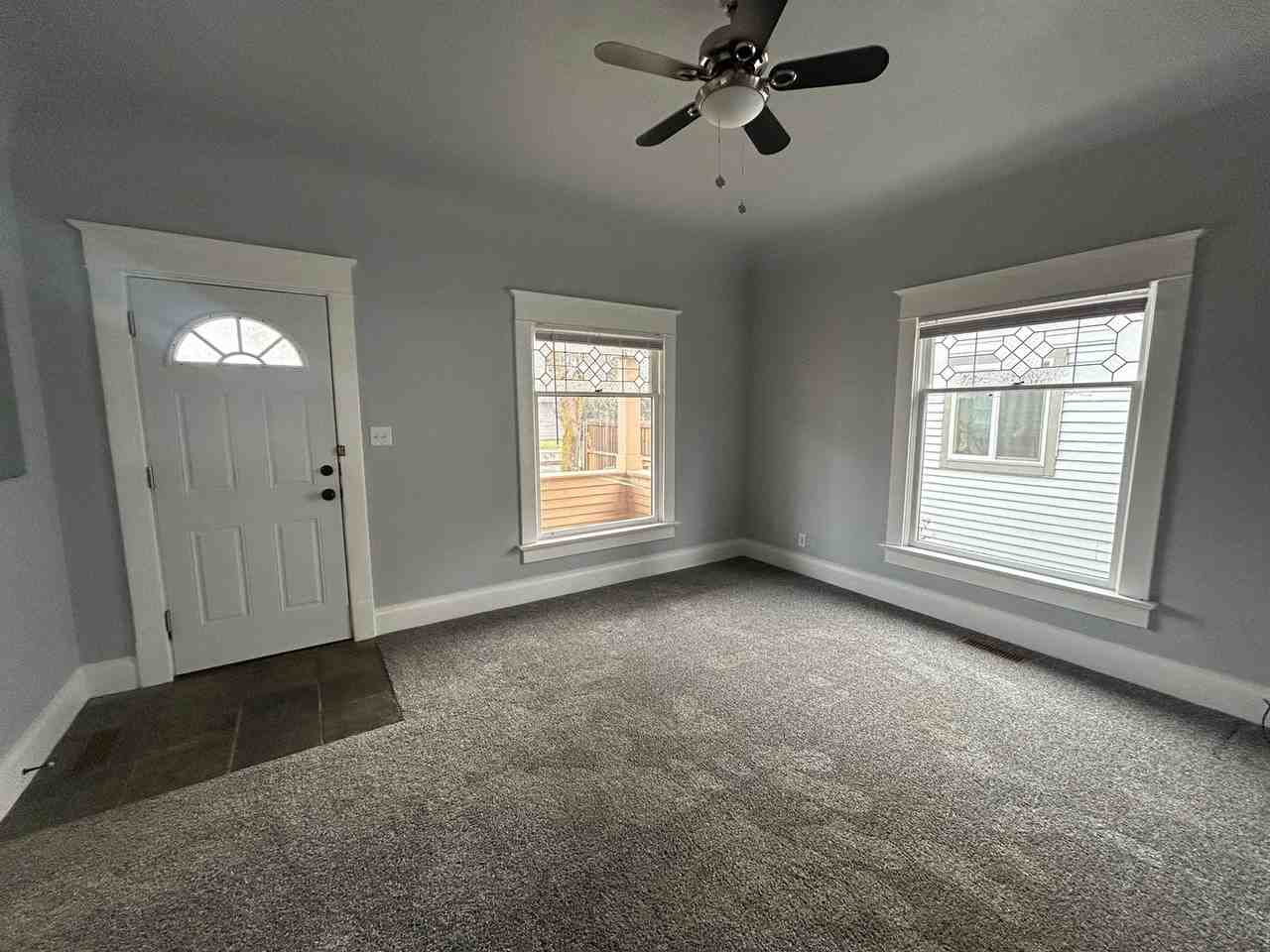 703 1/2 N Nanum St - Photo 3 of 20