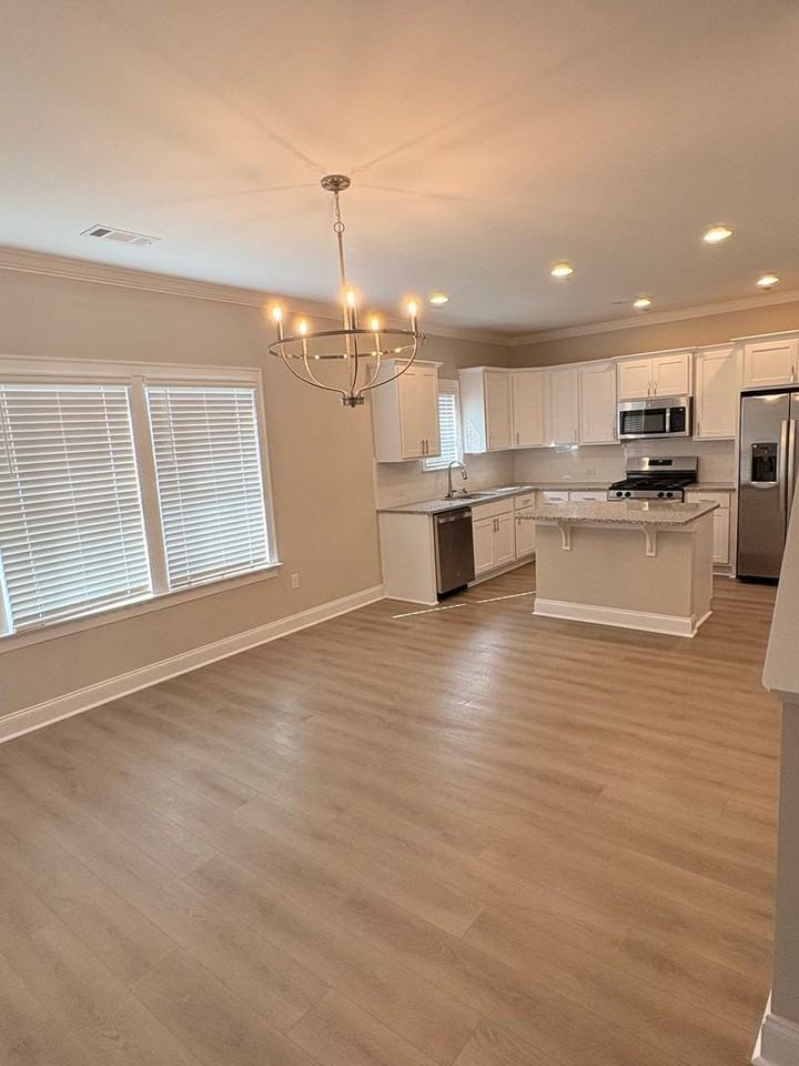 108 Alva Ct - Photo 2 of 17