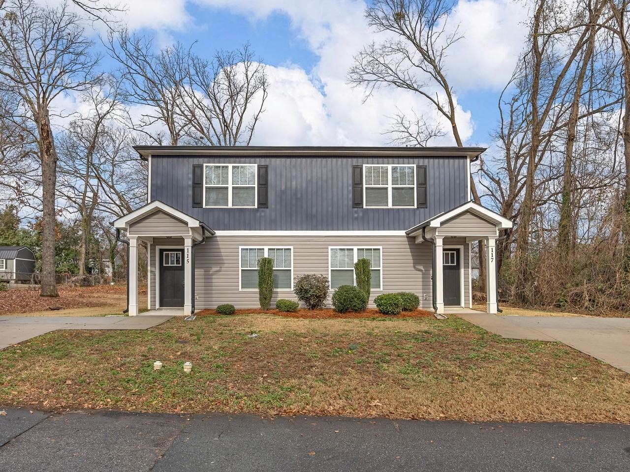 117 Oak St - Photo 3 of 35