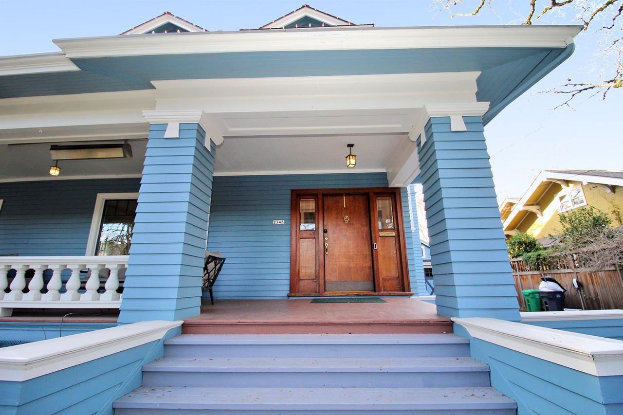 2343 Ne 21st Ave - Photo 3 of 37