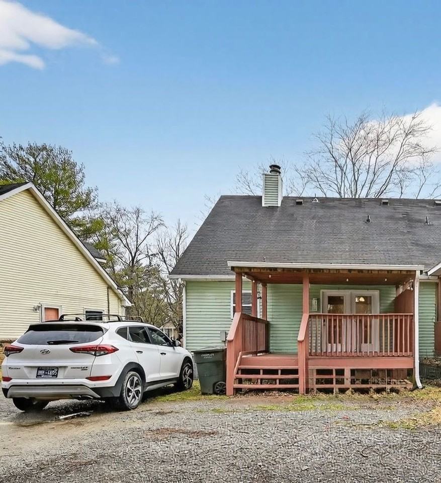 3209 Lakeford Dr - Photo 3 of 19