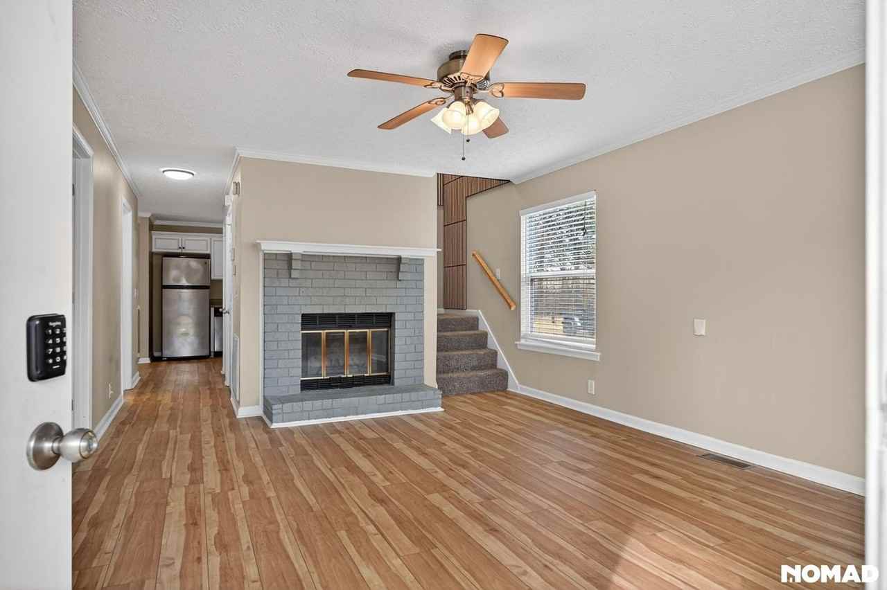 3209 Lakeford Dr - Photo 7 of 19