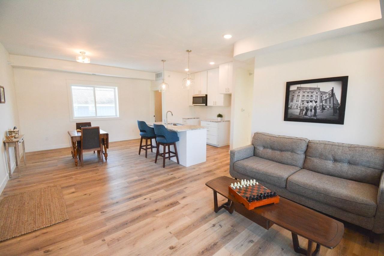 127 12th St Nw - Photo 3 of 11