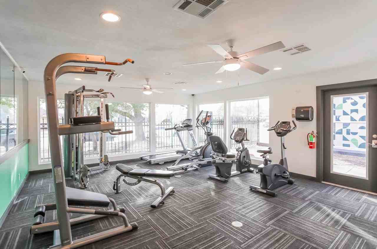 Oakline Apartments - Photo 2 of 36
