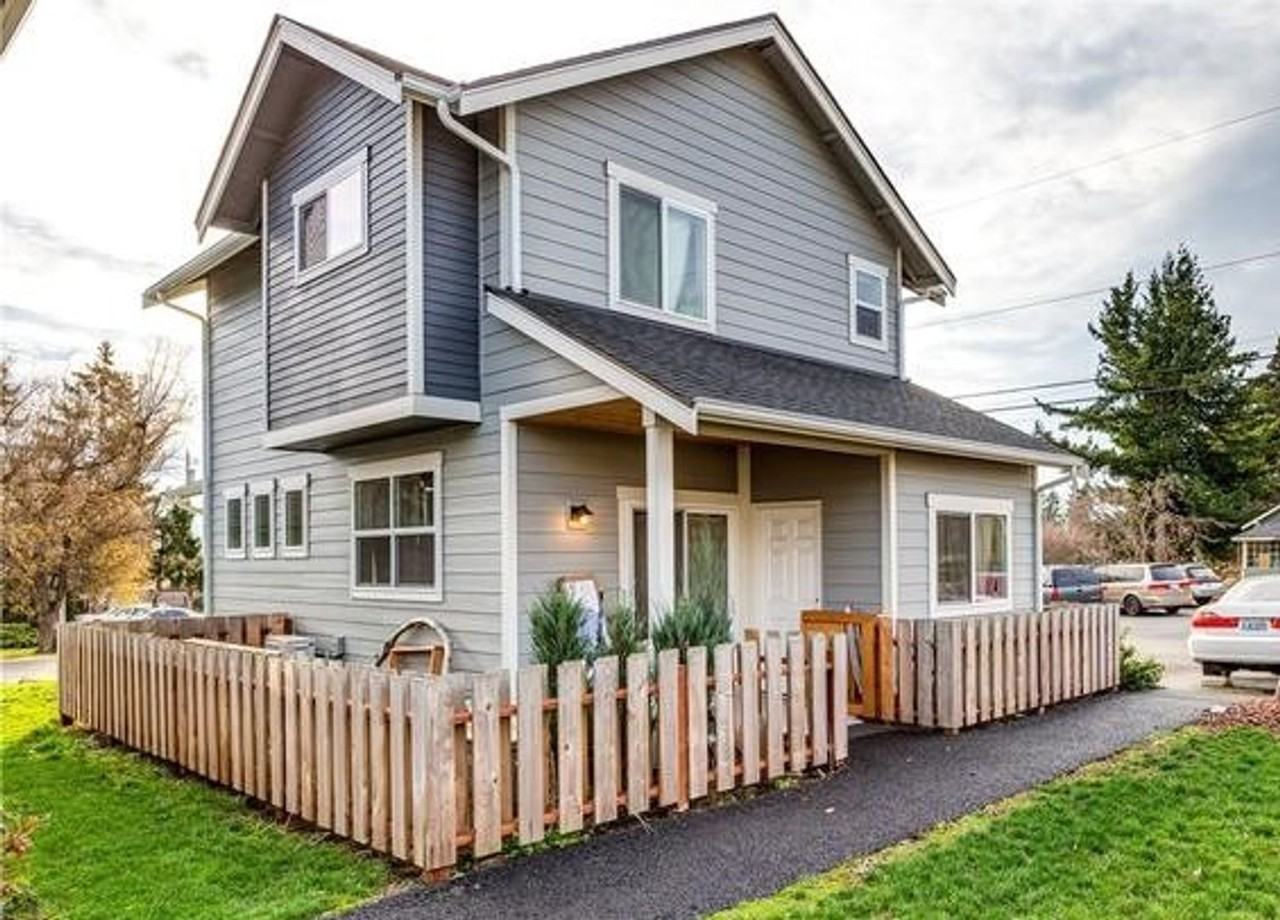 1421 Texas St - Photo 4 of 10