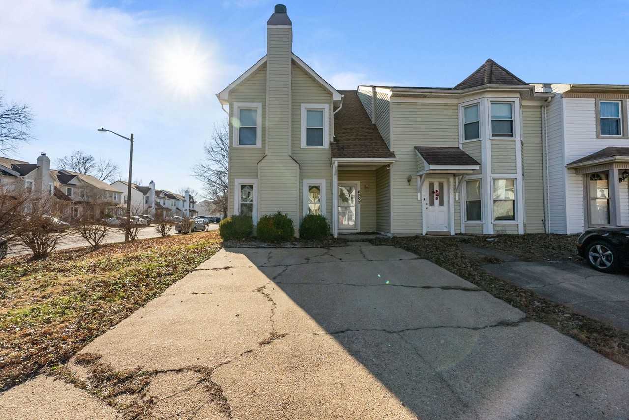 4553 Marlwood Way - Photo 2 of 29