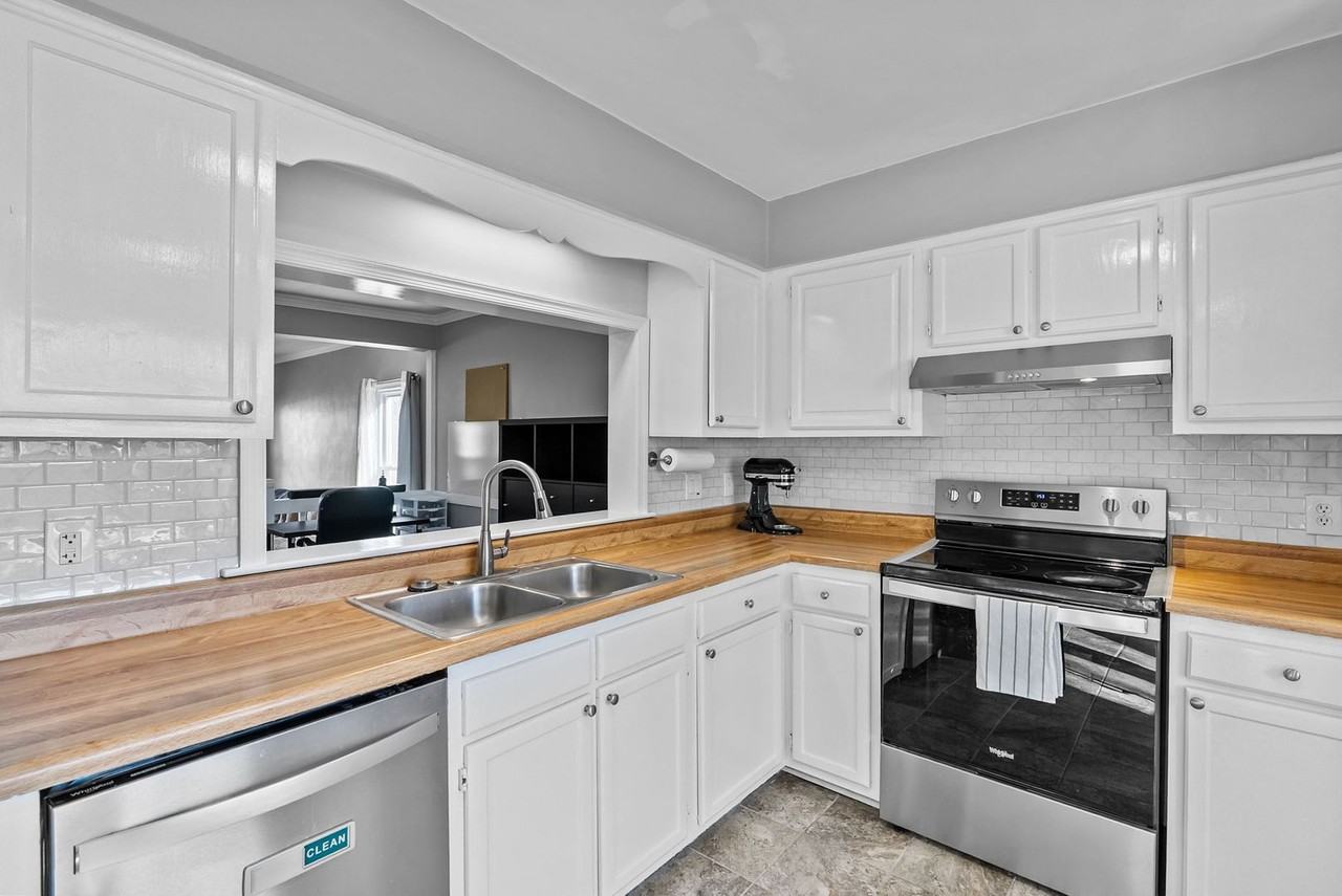 4553 Marlwood Way - Photo 5 of 29