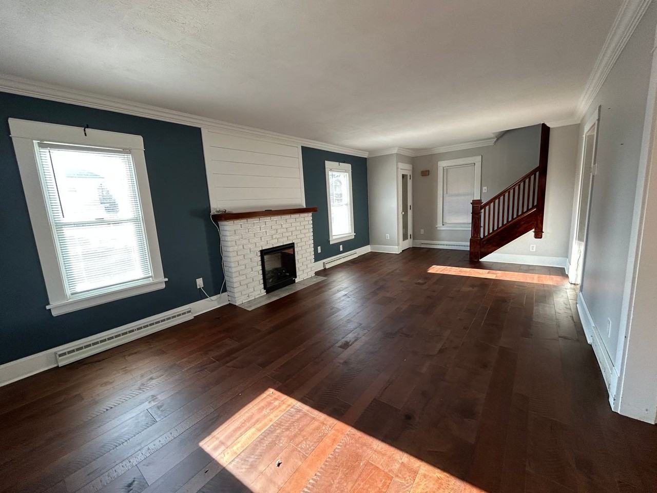 611 Spring St - Photo 5 of 34