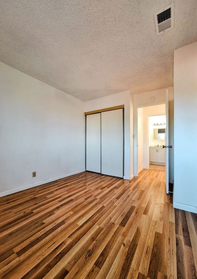 1718 Clear Lake Ave - Photo 6 of 21