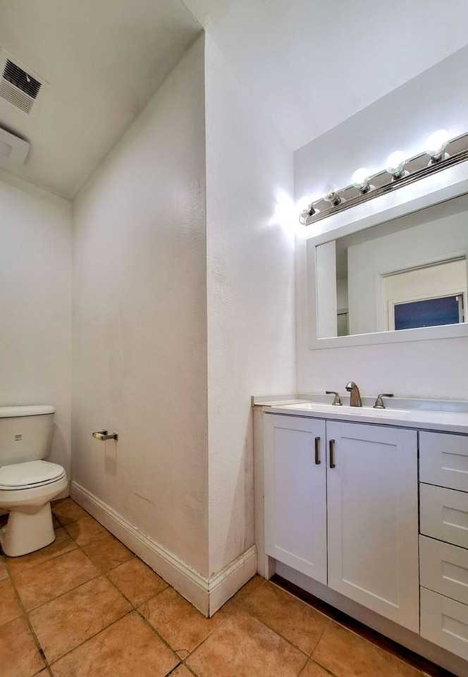 1718 Clear Lake Ave - Photo 7 of 21