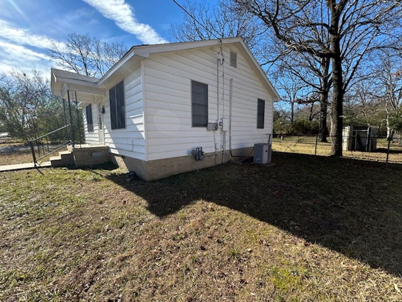 307 S Fairway Ave - Photo 4 of 16