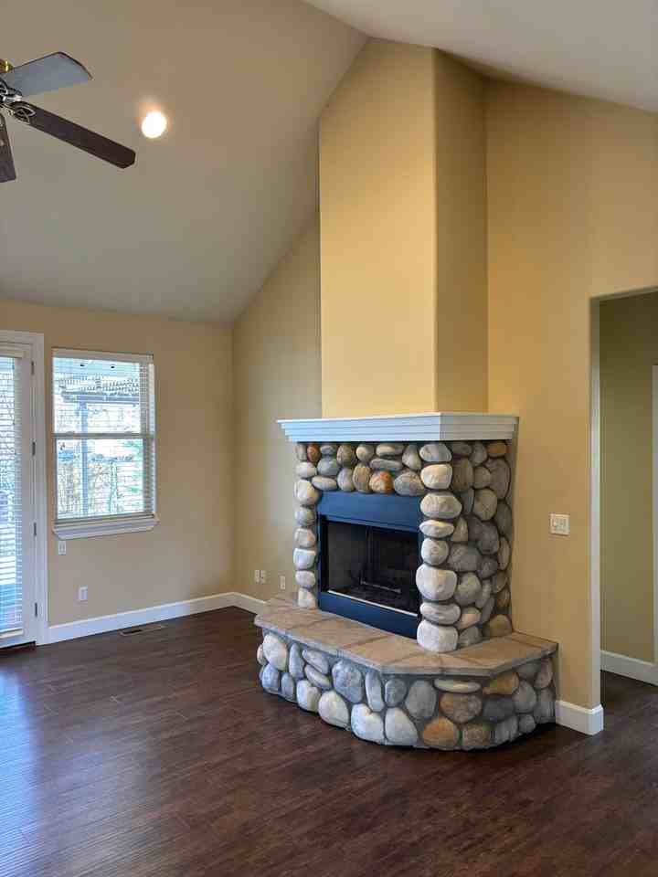 20246 Gaines Ct - Photo 3 of 13