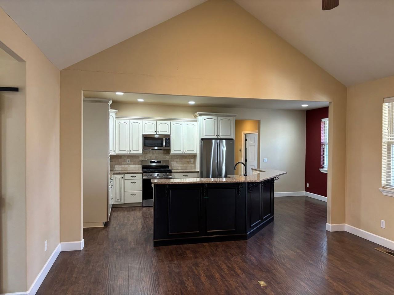 20246 Gaines Ct - Photo 4 of 13