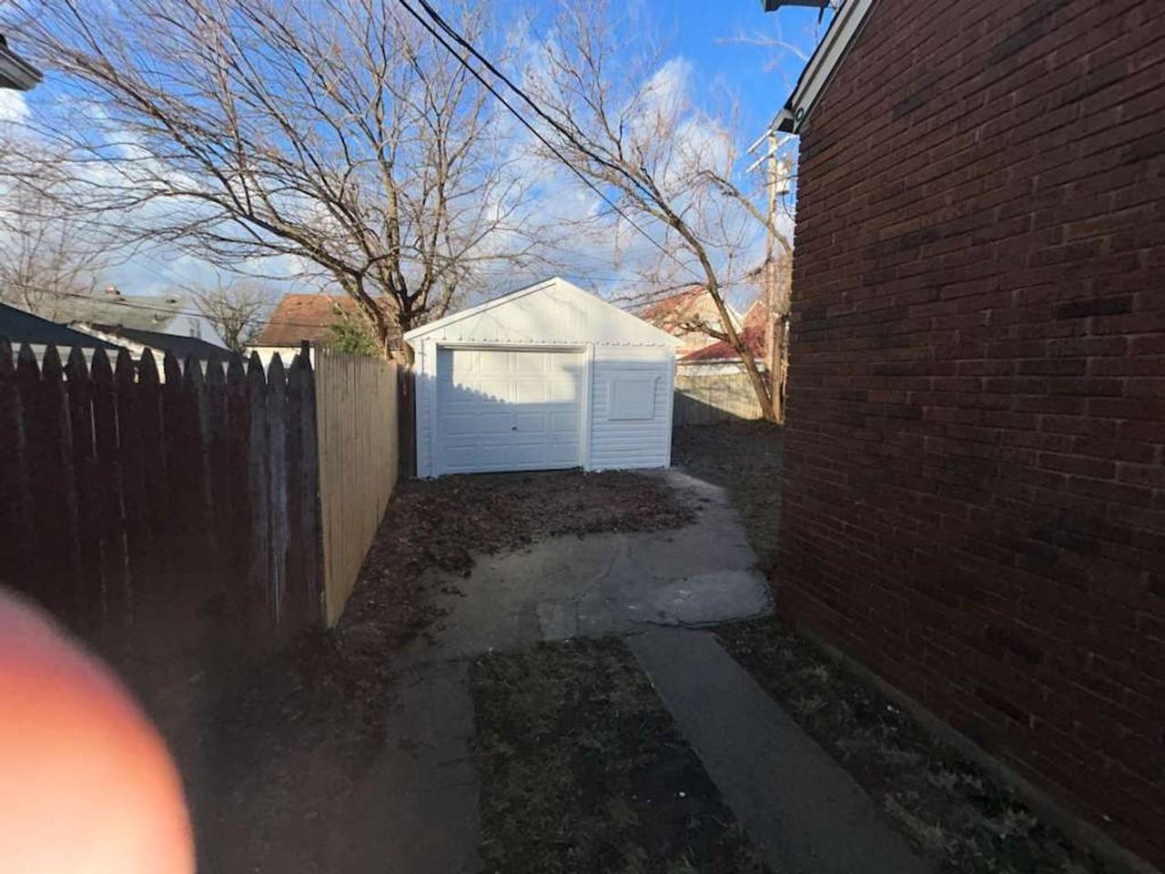 16119 Harlow St - Photo 2 of 20