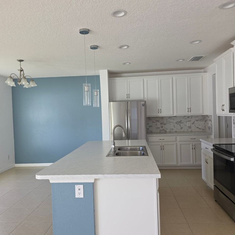 943 Anna Pl - Photo 5 of 16