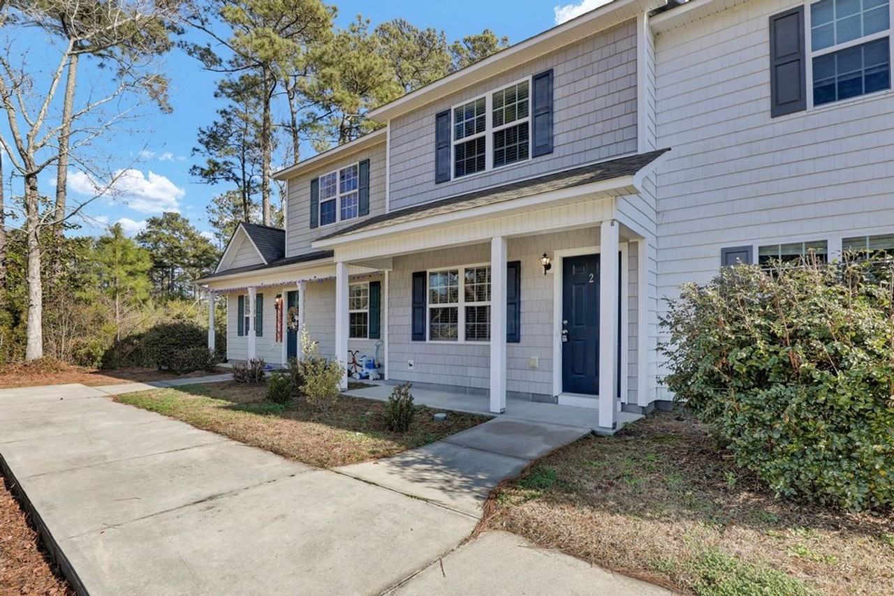 1404 Old Folkstone Rd - Photo 2 of 27