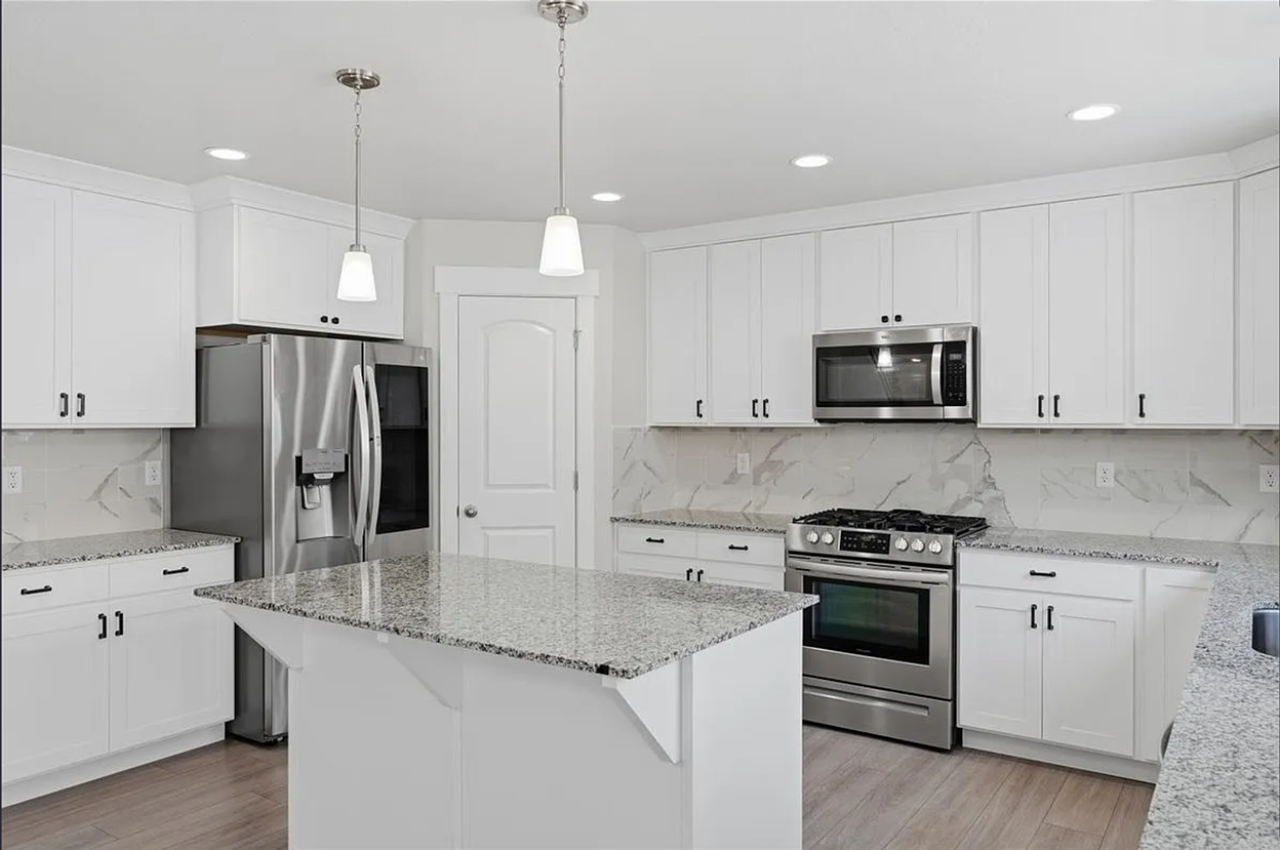 4452 N Summer View Dr #216 - Photo 4 of 37