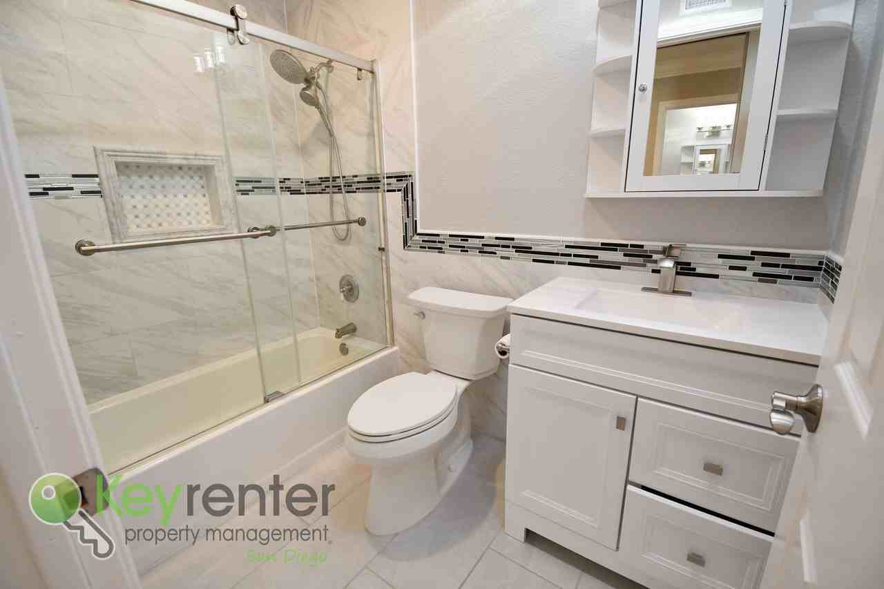 9031 Amberly Cir - Photo 4 of 26